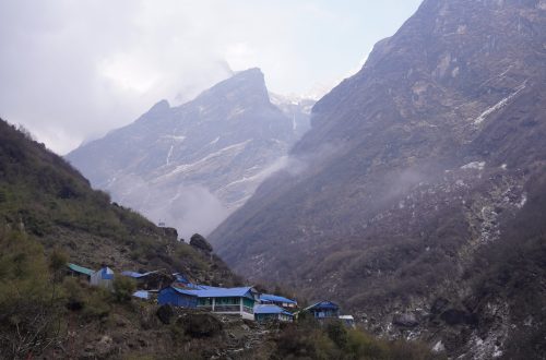 尼泊爾登山