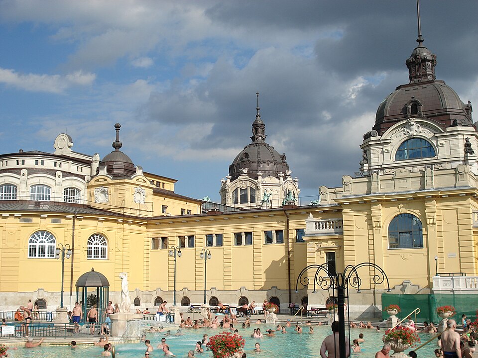 Outdoor swimming pool in Szechenyi Gyogyfurdo Budapest